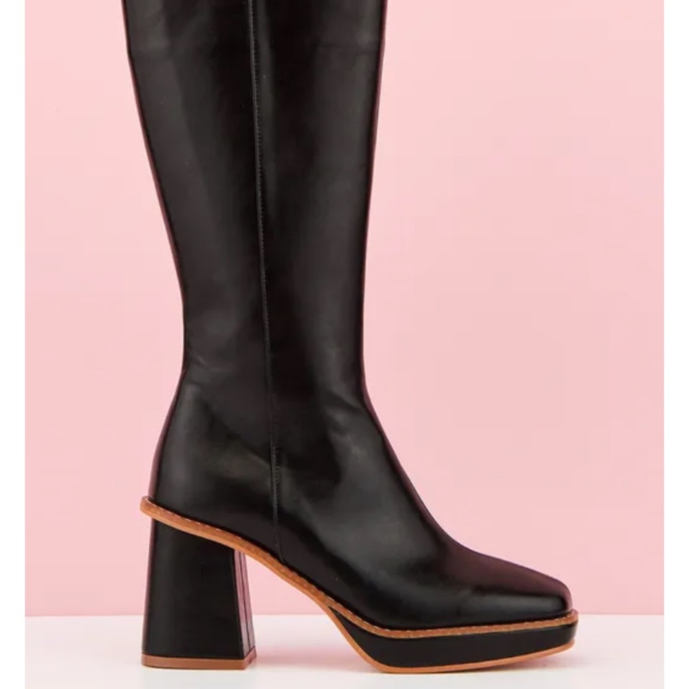Platform Black Boots!!